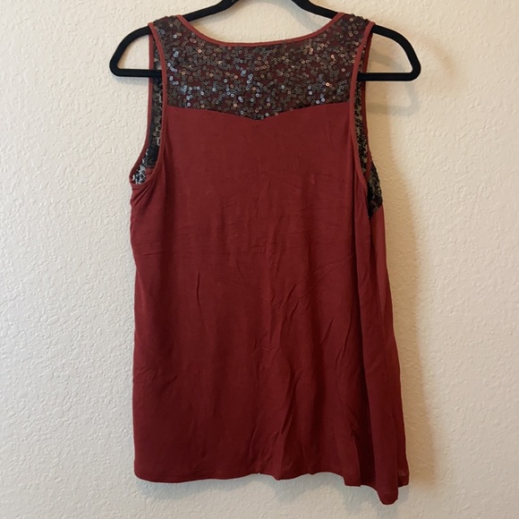 Maroon Zip Up Tank with Black Mesh and Sequences - Picture 3 of 4